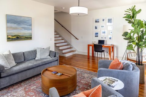 Living space with dedicated working space