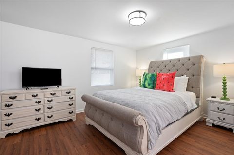 Queen Bed in the Separate Studio Apartment