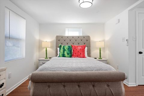 Queen Bed in the Separate Studio Apartment