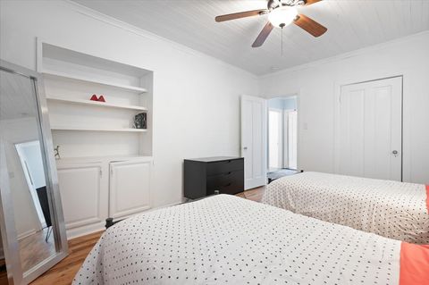 Two Twin Beds - Watermelon Themed Room