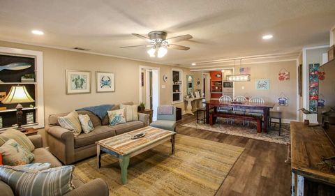 Living Room | Dining Area