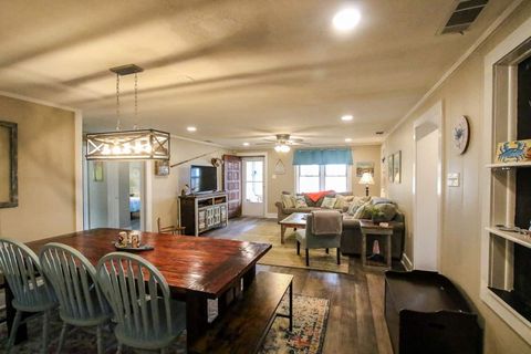 Dining Area | Living Room