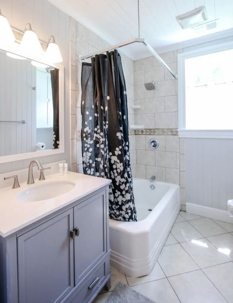 Bathroom with tub