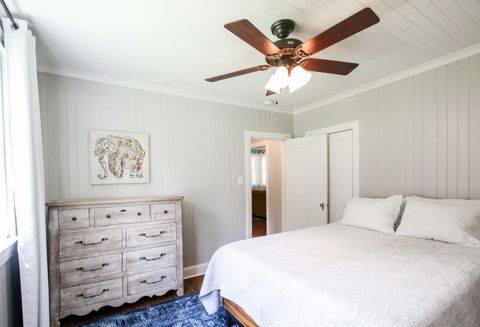 1 queen bed in the 1st bedroom