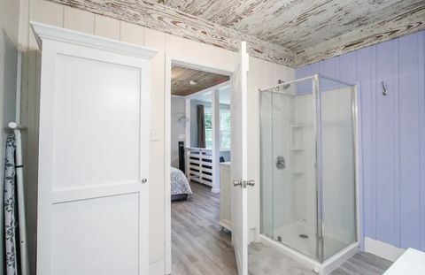 Apartment Bathroom with shower