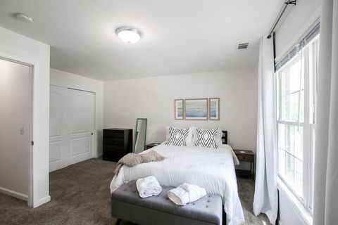 Bedroom 3 with a queen sized bed