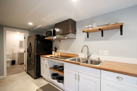 Kitchen area