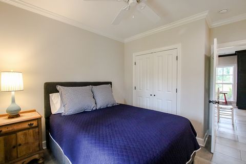 Queen Bed in second bedroom