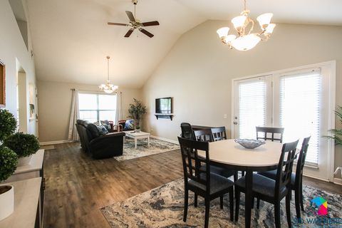 Living & Dining Area