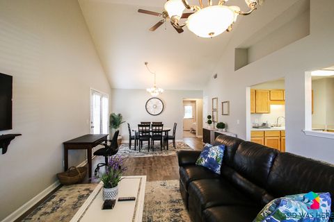 Living Area w Dedicated Workspace