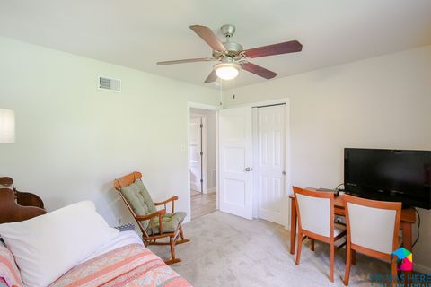 Bedroom 3: Trundle with Two Twin Beds