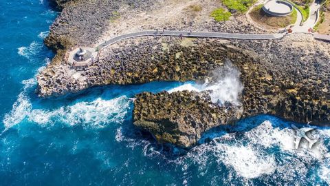 Waterblow ➜ 30 min by scooter