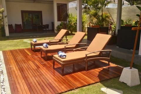 Do you feel the atmosphere already? Imagine yourself to lay there and enjoy the sun 