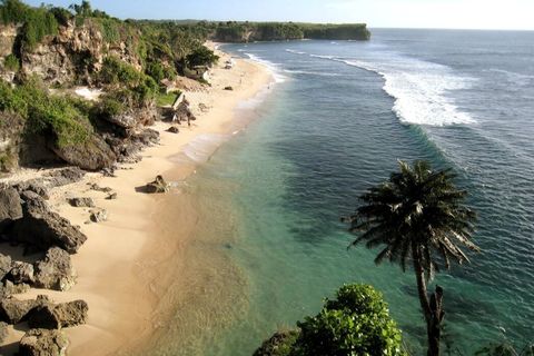 Balangan Beach  ➜ 10 min by scooter