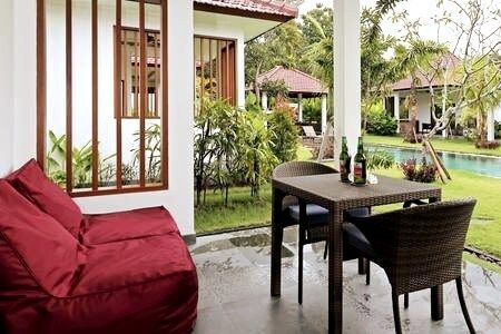 Comfy bean bags for your relax are here too.