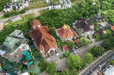 Pura Mandala (Point of Tolerance) ➜ 20 min by scooter