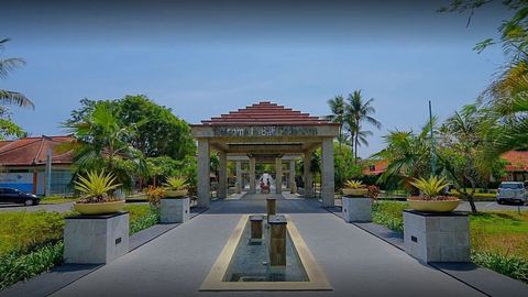 Bali Collection - Famous Brand Outlet and Local Souveniers shopping ➜ 25 min