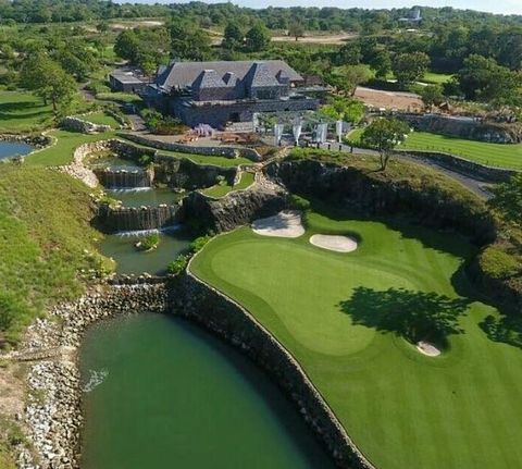 Bukit Pandawa Golf ➜ 15 min