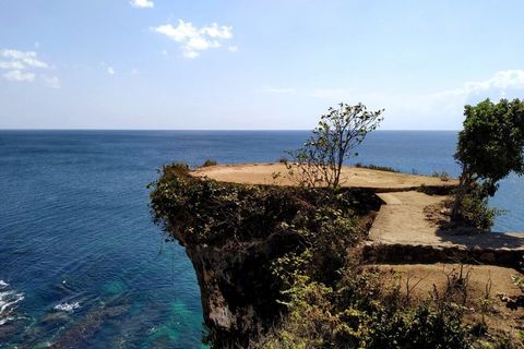 80m cliff on Balangan Beach  ➜ less than 10 min by scooter