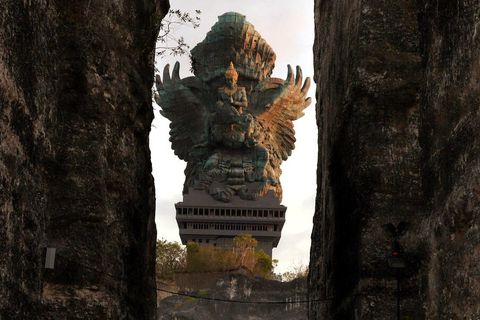 Garuda Wisnu Park with 2nd tallest Statue in the World ➜ 10 min by scooter