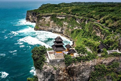 Uluwatu Temple with cheeky monkeys ➜ 20 min