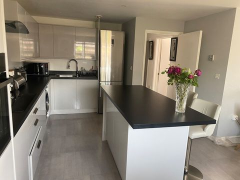 Modern fully equipped Kitchen 