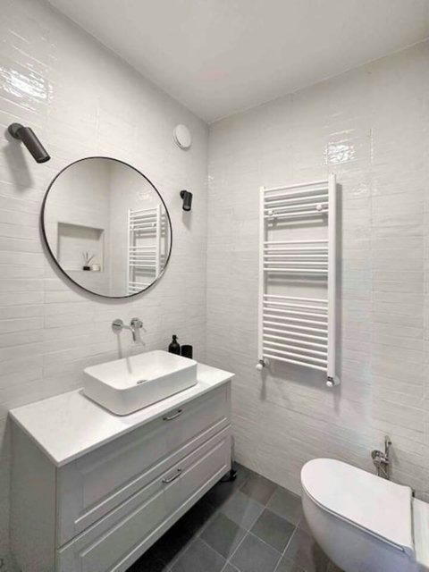 Bathroom ground floor
