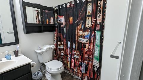 Master suite bathroom