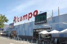 Shopping centre, 2 minutes away