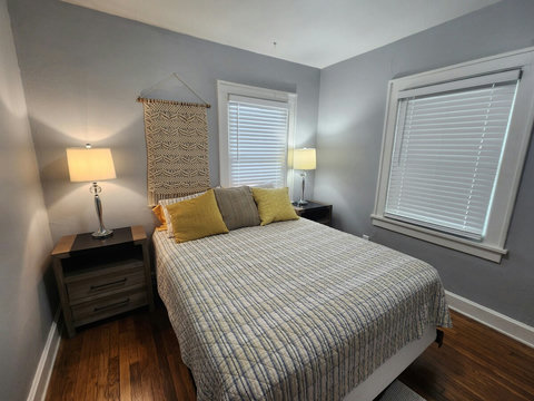 Front queen bedroom that show the two windows. All windows in the home are pretty new that help with the home being quiet.