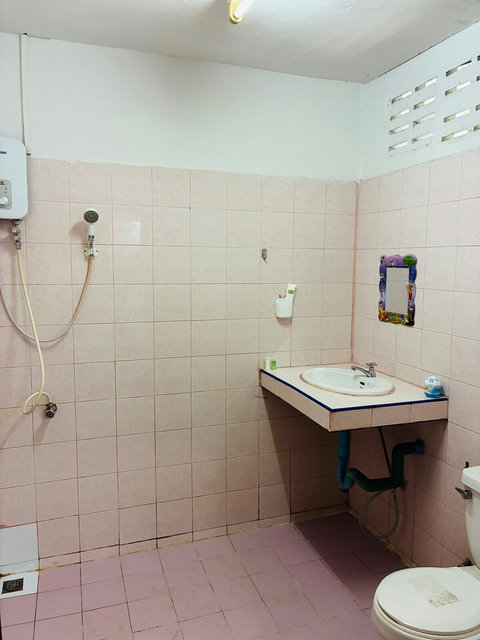 Apartment Wat Sawang Arom 17