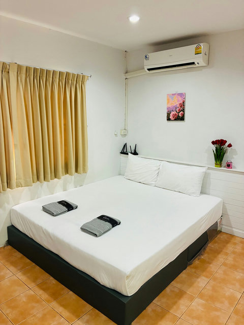Apartment Wat Sawang Arom 17