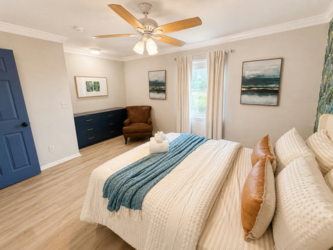 Bedroom details