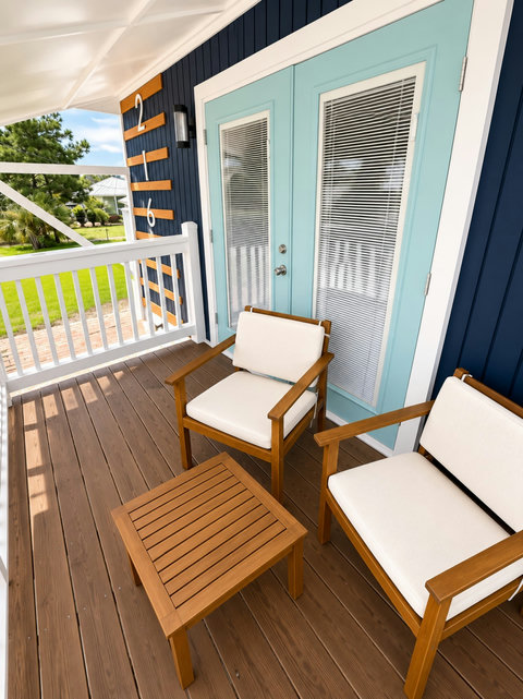 House 1 balcony