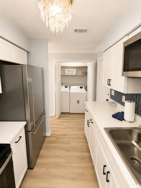 House 1 kitchen & laundry