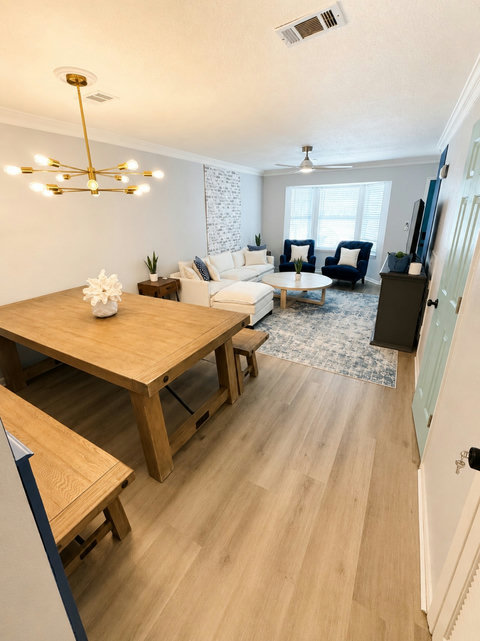 House 1 dining area
