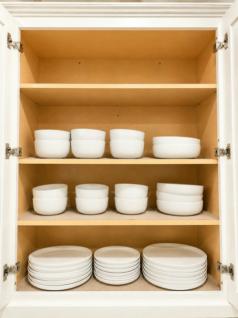 Plenty of dishes, bowls, and glassware for the whole group.