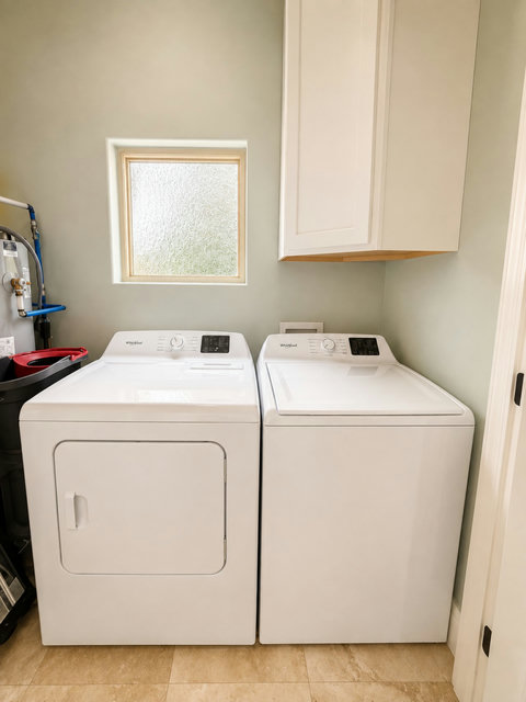 In-home washer and dryer make longer beach stays a breeze.
