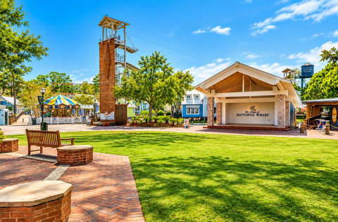 Baytowne Wharf Waterfront Villagescape
