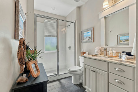En-suite bathroom with walk-in shower