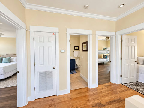 Upstairs hallway to the bedrooms
