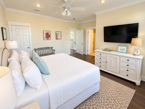 Upstairs king bedroom with Smart TV