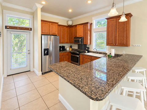 Kitchen with breakfast bar seating