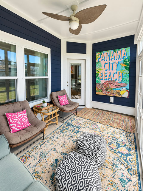 Lanai lounge with fun Panama City Beach art