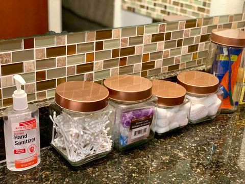 Master bath with traveler convenience items