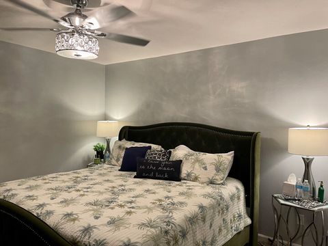 Master bedroom with king bed and en-suite 