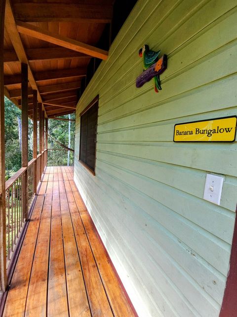 Walkway to Banana Bungalow front door