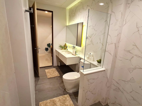 King Master Ensuite 3 (Bathroom)
