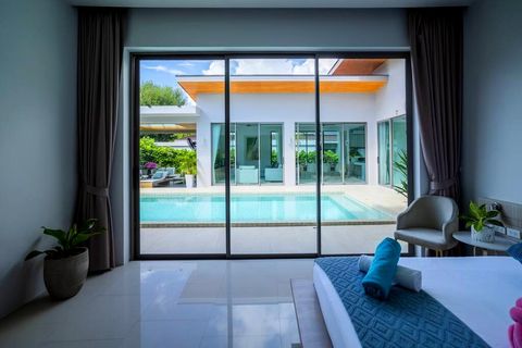 Superior King Master Ensuite 3