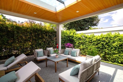 Outdoor furniture with Sunbella fabric